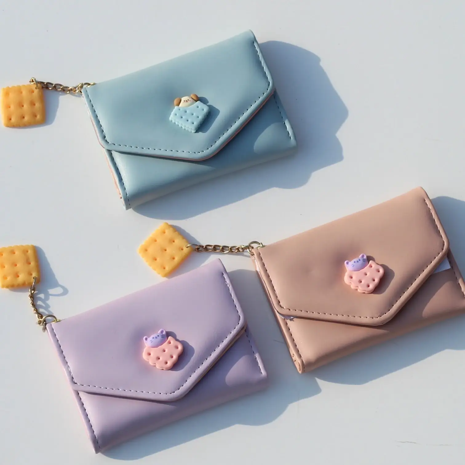 Kawaii-bread-charm-wallets-2