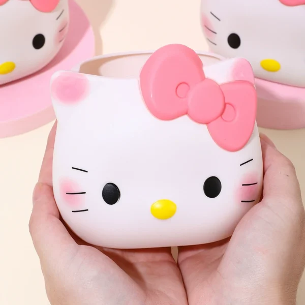 Hello-Kitty-Pen-Stand-Makeup-Holder-2