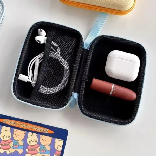 pochacco-organiser-pouch-inside